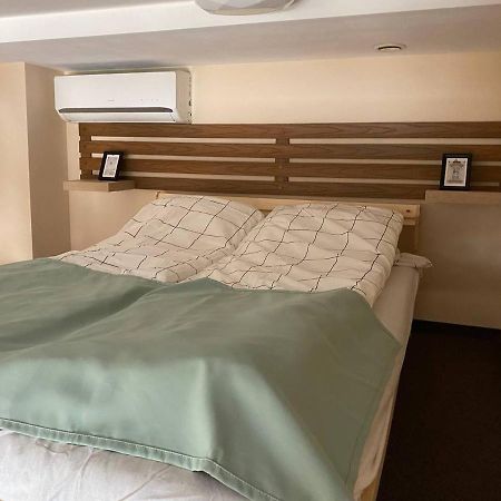 Apartamenty Dobra Noc Przy Wawelu 2 Bedrooms Cracovia Esterno foto