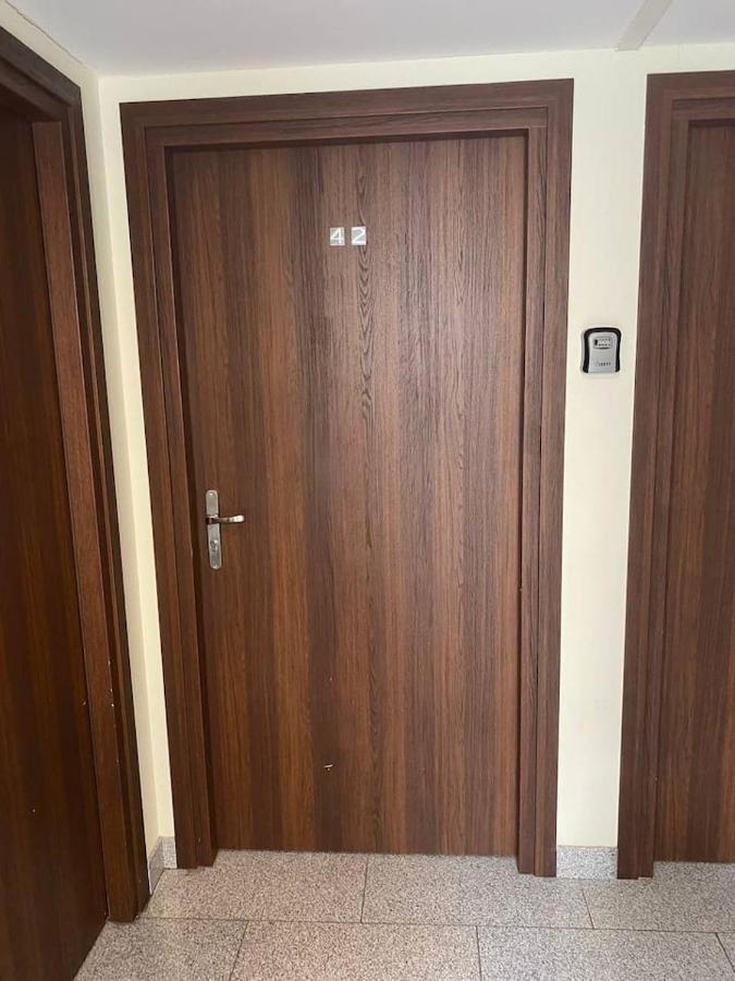 Apartamenty Dobra Noc Przy Wawelu 2 Bedrooms Cracovia Esterno foto