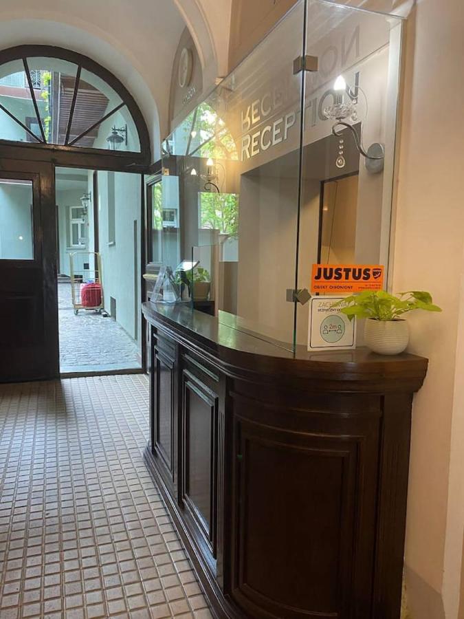 Apartamenty Dobra Noc Przy Wawelu 2 Bedrooms Cracovia Esterno foto